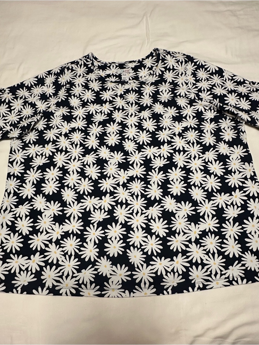 Denim & Co. Navy and White Daisy Elbow Sleeve Crewneck Top